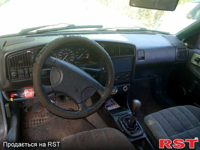 Фольксваген Пассат, объемом двигателя 1.8 л и пробегом 450 тыс. км за 1200 $, фото 1 на Automoto.ua