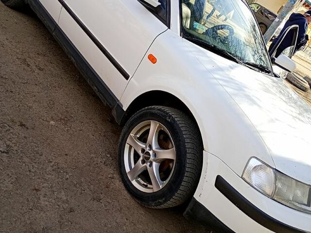 Фольксваген Пассат, об'ємом двигуна 2 л та пробігом 400 тис. км за 2150 $, фото 1 на Automoto.ua