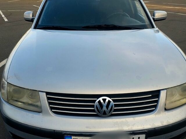 Фольксваген Пассат, объемом двигателя 1.8 л и пробегом 407 тыс. км за 3500 $, фото 1 на Automoto.ua