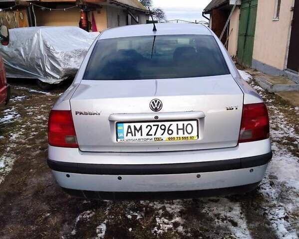 Фольксваген Пассат, объемом двигателя 1.8 л и пробегом 427 тыс. км за 3500 $, фото 1 на Automoto.ua