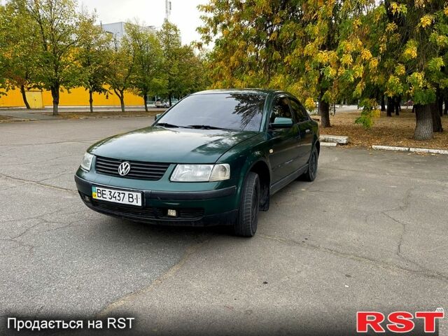 Фольксваген Пассат, объемом двигателя 1.8 л и пробегом 300 тыс. км за 2100 $, фото 1 на Automoto.ua