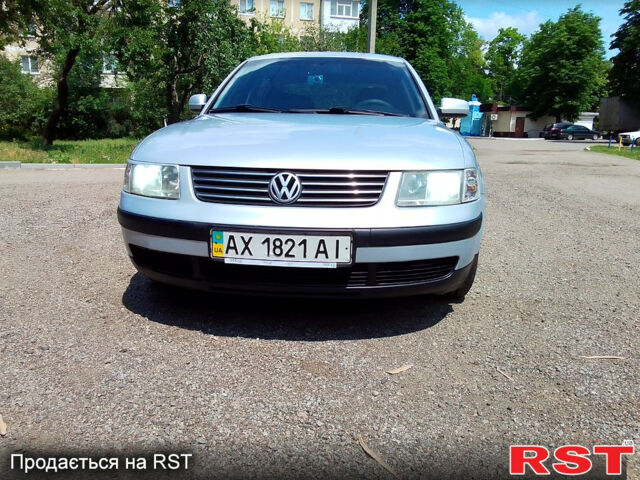 Фольксваген Пассат, объемом двигателя 1.8 л и пробегом 380 тыс. км за 3700 $, фото 1 на Automoto.ua