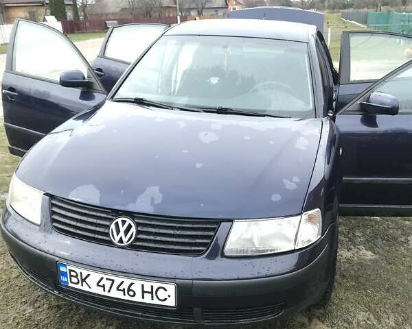 Фольксваген Пассат, объемом двигателя 1.8 л и пробегом 338 тыс. км за 4200 $, фото 1 на Automoto.ua