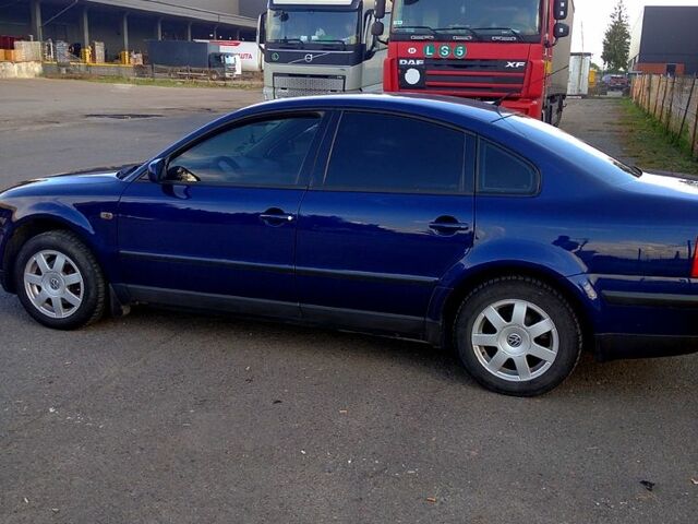 Фольксваген Пассат, объемом двигателя 1.6 л и пробегом 289 тыс. км за 3500 $, фото 1 на Automoto.ua