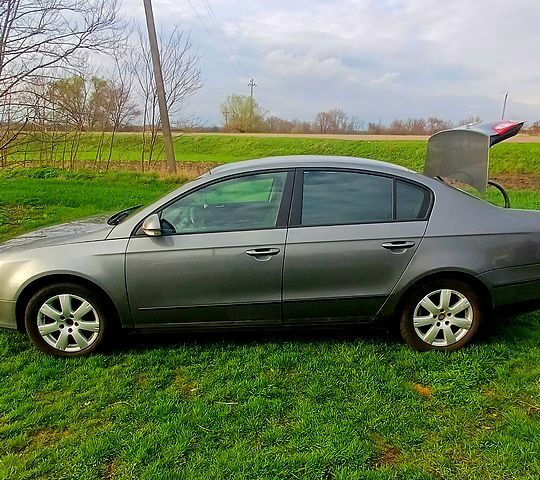 Фольксваген Пассат, об'ємом двигуна 1.6 л та пробігом 210 тис. км за 8500 $, фото 1 на Automoto.ua