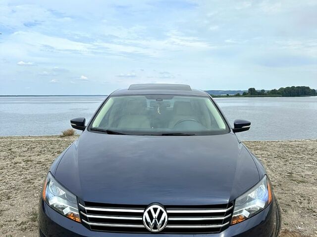 Фольксваген Пассат, объемом двигателя 2.5 л и пробегом 180 тыс. км за 11700 $, фото 1 на Automoto.ua