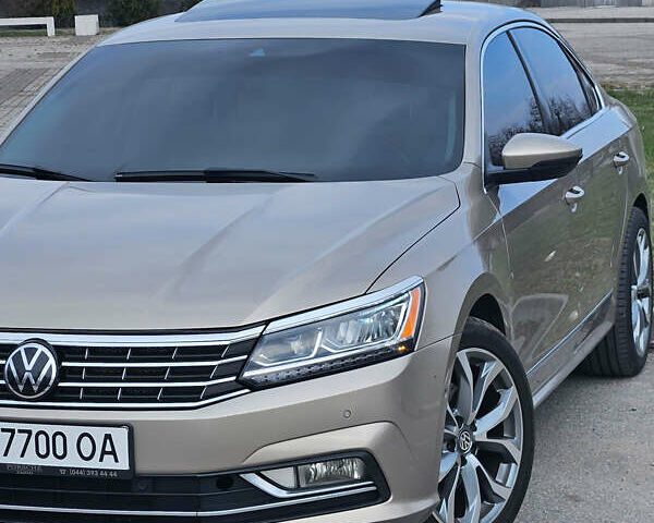 Фольксваген Пассат, объемом двигателя 3.6 л и пробегом 203 тыс. км за 15000 $, фото 1 на Automoto.ua