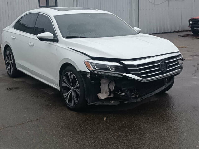 Фольксваген Пассат, об'ємом двигуна 2 л та пробігом 101 тис. км за 10500 $, фото 1 на Automoto.ua