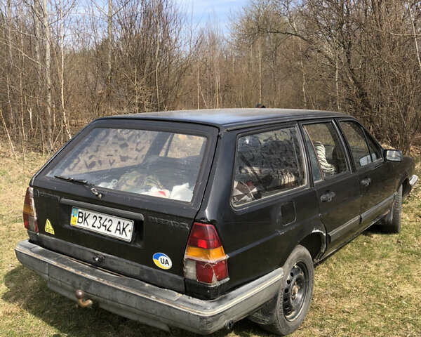 Фольксваген Пассат, объемом двигателя 1.6 л и пробегом 200 тыс. км за 1000 $, фото 1 на Automoto.ua