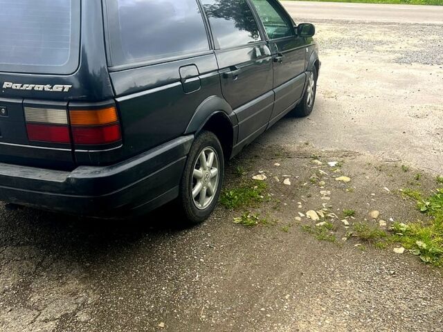 Фольксваген Пассат, объемом двигателя 1.8 л и пробегом 350 тыс. км за 1700 $, фото 1 на Automoto.ua