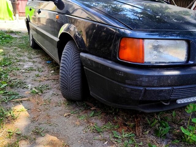 Фольксваген Пассат, объемом двигателя 1.8 л и пробегом 200 тыс. км за 1500 $, фото 1 на Automoto.ua