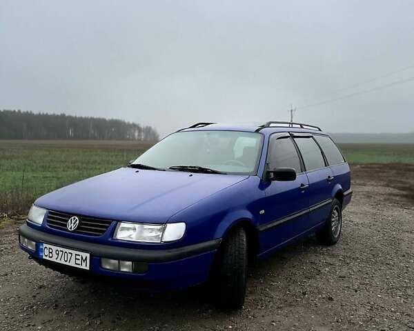 Фольксваген Пассат, объемом двигателя 1.8 л и пробегом 300 тыс. км за 2400 $, фото 1 на Automoto.ua