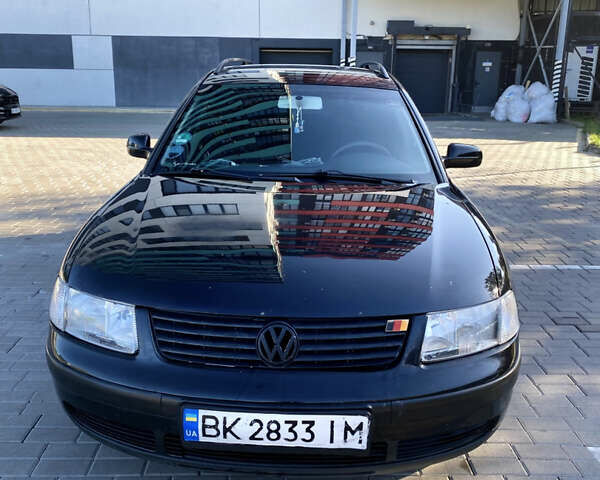 Фольксваген Пассат, объемом двигателя 1.6 л и пробегом 370 тыс. км за 3000 $, фото 1 на Automoto.ua