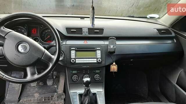 Фольксваген Пассат, объемом двигателя 1.6 л и пробегом 230 тыс. км за 6000 $, фото 1 на Automoto.ua