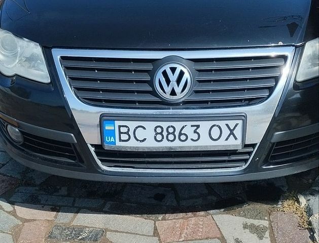 Фольксваген Пассат, объемом двигателя 1.9 л и пробегом 300 тыс. км за 4200 $, фото 1 на Automoto.ua