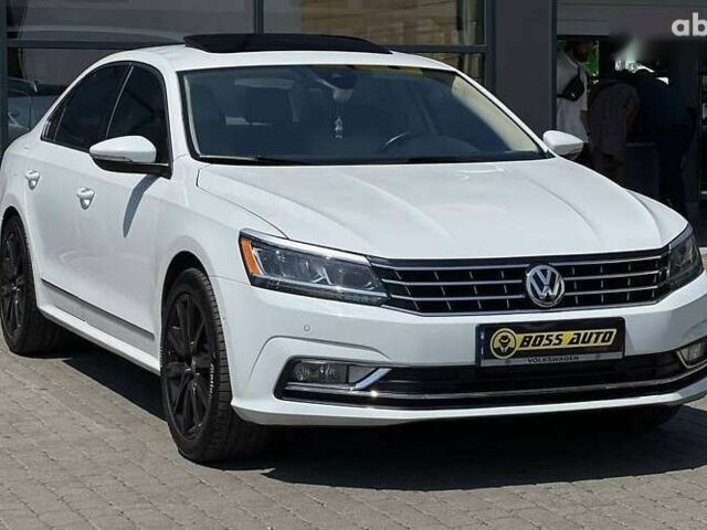 Фольксваген Пассат, объемом двигателя 1.8 л и пробегом 299 тыс. км за 12000 $, фото 1 на Automoto.ua