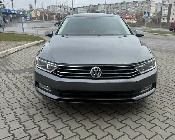 Фольксваген Пассат, объемом двигателя 2 л и пробегом 230 тыс. км за 15500 $, фото 1 на Automoto.ua