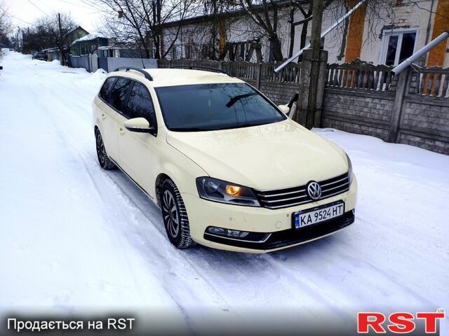 Желтый Фольксваген Пассат, объемом двигателя 1.4 л и пробегом 17500 тыс. км за 6450 $, фото 1 на Automoto.ua