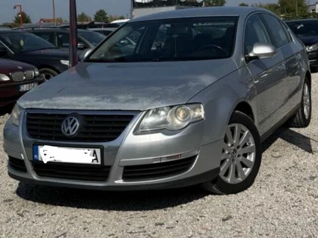 Фольксваген Пассат 2006 в Ужгороде на Automoto.ua Серый Фольксваген Пассат, объемом двигателя 2 л и пробегом 390 тыс. км за 2500 $, фото 1 на Automoto.ua