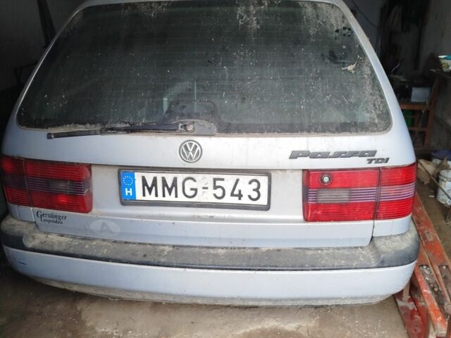 Серый Фольксваген Пассат, объемом двигателя 0 л и пробегом 400 тыс. км за 800 $, фото 1 на Automoto.ua