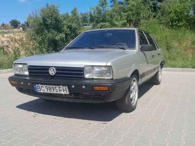 Серый Фольксваген Пассат, объемом двигателя 1.6 л и пробегом 400 тыс. км за 1100 $, фото 1 на Automoto.ua