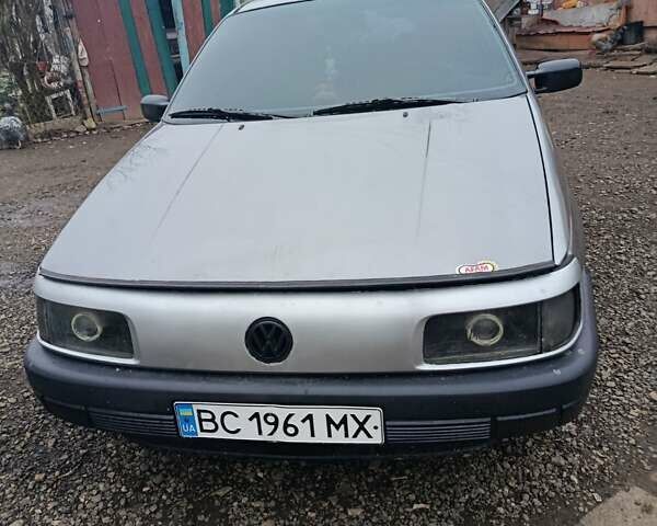 Серый Фольксваген Пассат, объемом двигателя 1.78 л и пробегом 250 тыс. км за 1150 $, фото 1 на Automoto.ua