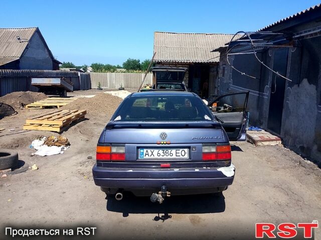 Серый Фольксваген Пассат, объемом двигателя 1.8 л и пробегом 100 тыс. км за 1800 $, фото 1 на Automoto.ua