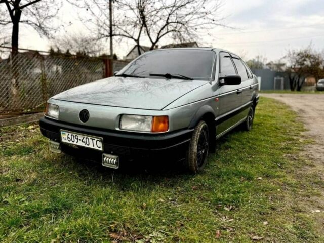 Сірий Фольксваген Пассат, об'ємом двигуна 1.6 л та пробігом 85 тис. км за 1800 $, фото 1 на Automoto.ua