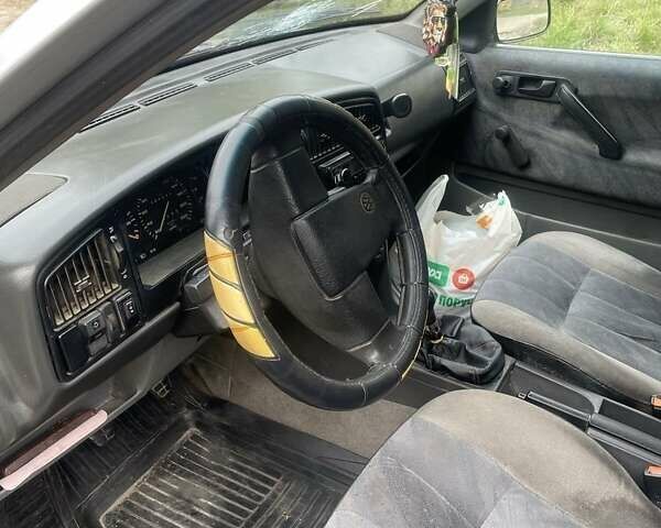 Сірий Фольксваген Пассат, об'ємом двигуна 1.8 л та пробігом 485 тис. км за 1700 $, фото 1 на Automoto.ua