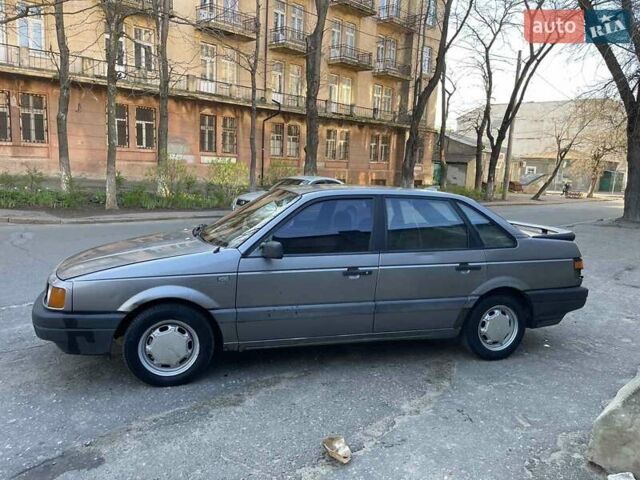 Серый Фольксваген Пассат, объемом двигателя 0 л и пробегом 400 тыс. км за 1250 $, фото 1 на Automoto.ua