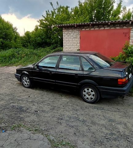 Серый Фольксваген Пассат, объемом двигателя 2 л и пробегом 268 тыс. км за 1500 $, фото 1 на Automoto.ua