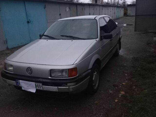 Серый Фольксваген Пассат, объемом двигателя 1.8 л и пробегом 249 тыс. км за 1700 $, фото 1 на Automoto.ua