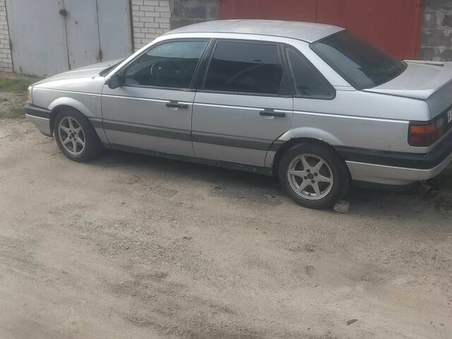 Сірий Фольксваген Пассат, об'ємом двигуна 1.8 л та пробігом 400 тис. км за 1500 $, фото 1 на Automoto.ua