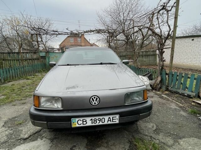 Серый Фольксваген Пассат, объемом двигателя 1.8 л и пробегом 437 тыс. км за 750 $, фото 1 на Automoto.ua