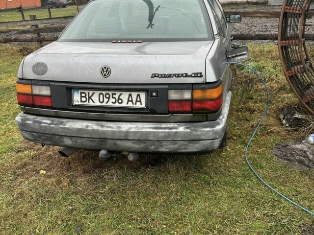 Серый Фольксваген Пассат, объемом двигателя 0 л и пробегом 332 тыс. км за 900 $, фото 1 на Automoto.ua