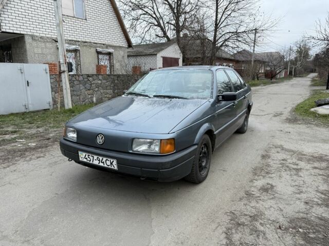 Серый Фольксваген Пассат, объемом двигателя 1.8 л и пробегом 280 тыс. км за 1800 $, фото 1 на Automoto.ua