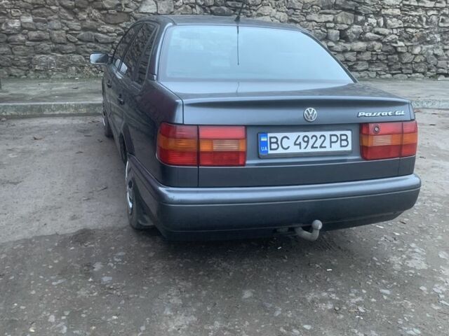 Серый Фольксваген Пассат, объемом двигателя 1.8 л и пробегом 299 тыс. км за 1850 $, фото 1 на Automoto.ua