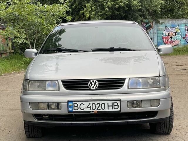 Сірий Фольксваген Пассат, об'ємом двигуна 2 л та пробігом 512 тис. км за 1900 $, фото 1 на Automoto.ua