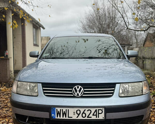 Серый Фольксваген Пассат, объемом двигателя 0 л и пробегом 458 тыс. км за 2400 $, фото 1 на Automoto.ua