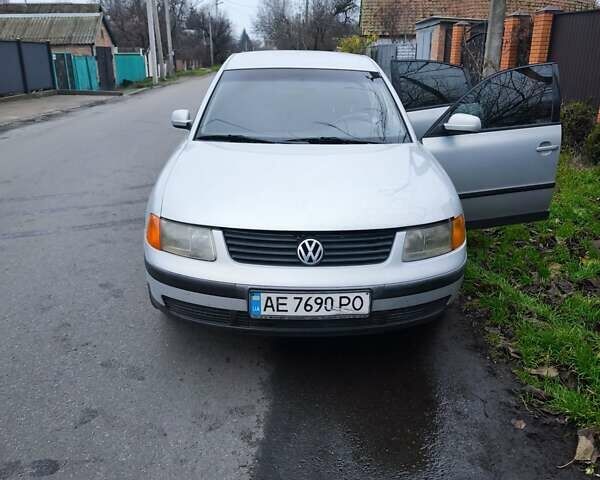 Серый Фольксваген Пассат, объемом двигателя 1.9 л и пробегом 316 тыс. км за 3700 $, фото 1 на Automoto.ua