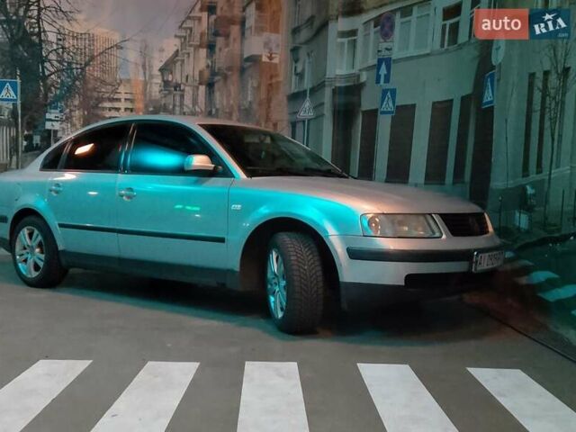 Сірий Фольксваген Пассат, об'ємом двигуна 1.6 л та пробігом 310 тис. км за 3400 $, фото 1 на Automoto.ua