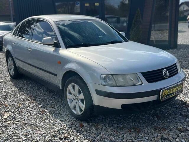 Серый Фольксваген Пассат, объемом двигателя 1.6 л и пробегом 201 тыс. км за 3200 $, фото 1 на Automoto.ua