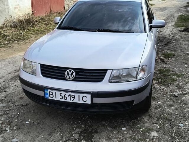 Серый Фольксваген Пассат, объемом двигателя 1.8 л и пробегом 284 тыс. км за 3100 $, фото 1 на Automoto.ua