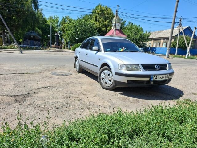 Сірий Фольксваген Пассат, об'ємом двигуна 1.8 л та пробігом 320 тис. км за 4318 $, фото 1 на Automoto.ua