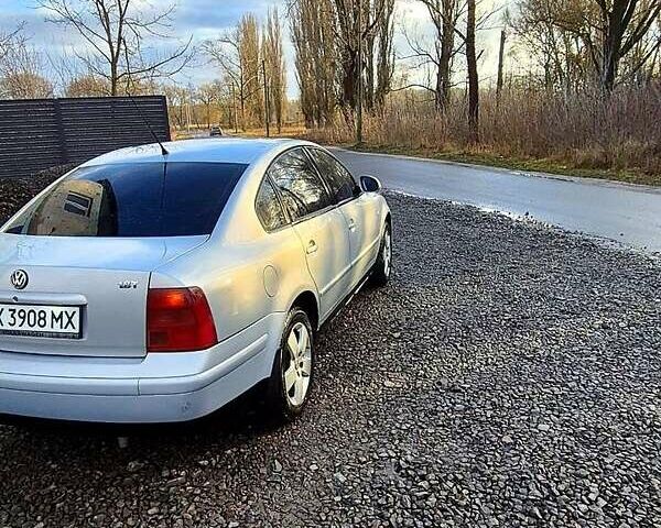 Серый Фольксваген Пассат, объемом двигателя 1.8 л и пробегом 264 тыс. км за 4300 $, фото 1 на Automoto.ua