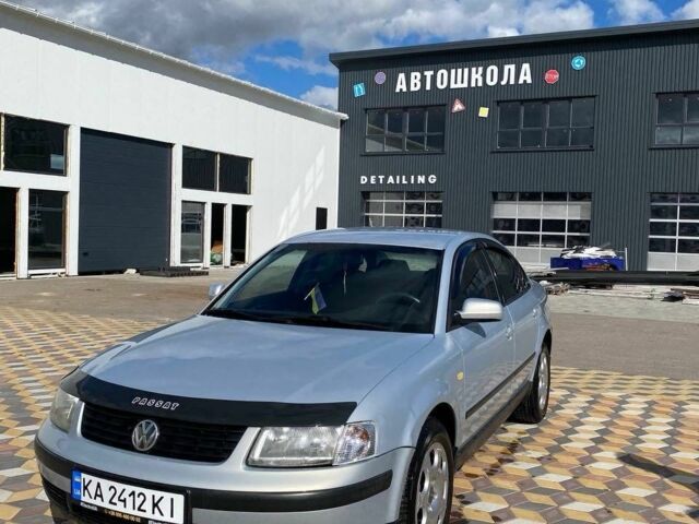 Серый Фольксваген Пассат, объемом двигателя 1.8 л и пробегом 280 тыс. км за 3500 $, фото 1 на Automoto.ua