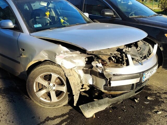 Сірий Фольксваген Пассат, об'ємом двигуна 1.6 л та пробігом 320 тис. км за 1500 $, фото 1 на Automoto.ua