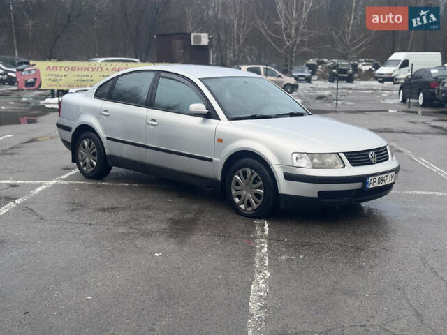 Серый Фольксваген Пассат, объемом двигателя 1.9 л и пробегом 600 тыс. км за 2500 $, фото 1 на Automoto.ua