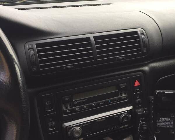 Серый Фольксваген Пассат, объемом двигателя 1.8 л и пробегом 395 тыс. км за 3400 $, фото 1 на Automoto.ua