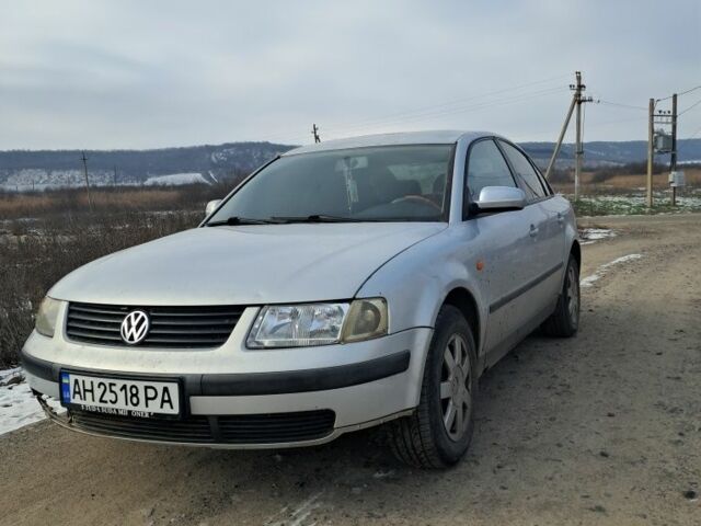 Сірий Фольксваген Пассат, об'ємом двигуна 1.6 л та пробігом 310 тис. км за 2200 $, фото 1 на Automoto.ua